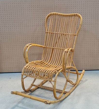 Fauteuil rocking chair en rotin