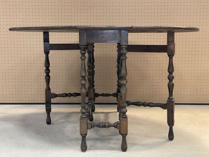 Table gateleg 
76 x 137 x 137 cm. 
76 x 137...
