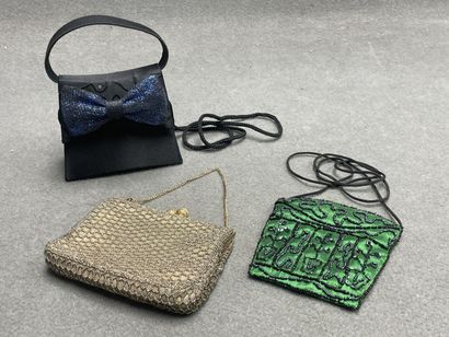 Trois sacs de soirée. 
19 x 14 cm, 13 x 15...