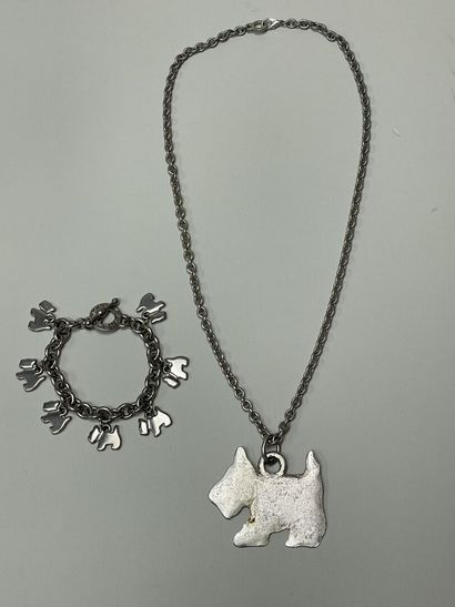 AGATHA à Paris. 
-Bracelet en métal argenté...