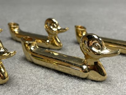 Suite de six porte-couteaux canard en laiton....