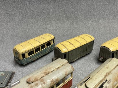 Joustra, JEP et Hornby:
Lot de cinq locomotive...