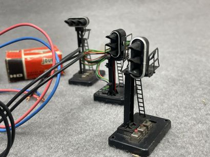 Ensemble de trains HO JOUEF
- Trois locomotives:...