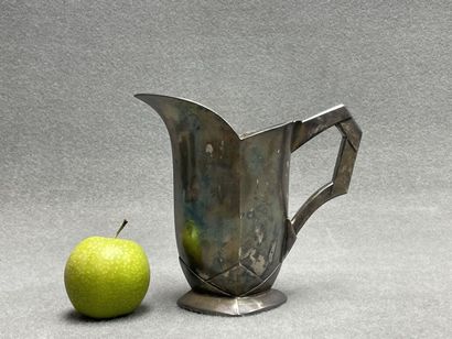 Louis Süe (1875-1968) et André Mare (1887-1932)
Pichet...