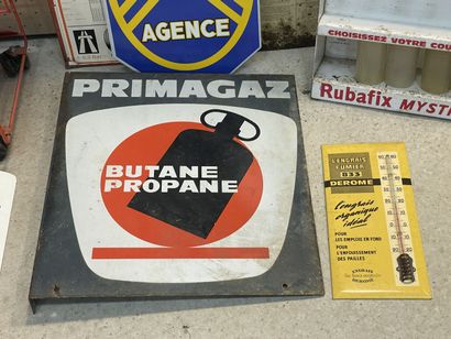 Ensemble de 2 plaques émaillées et 5 plaques...