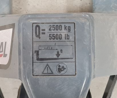 Transpalette OPSIAL 2500kg