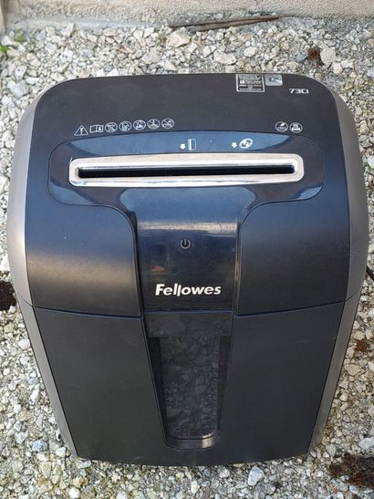 Destructeur de papier FELLOWES