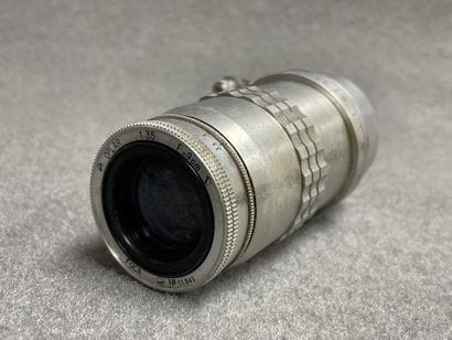 Lot de sept appareils photo argentiques:...