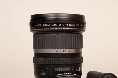 CANON EOS 60D
Appareil photo reflex numérique...