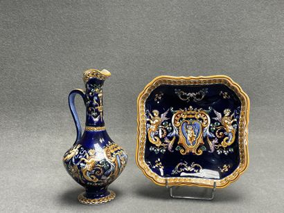 GIEN décor Renaissance sur fond bleu nuit:
-Coupe...