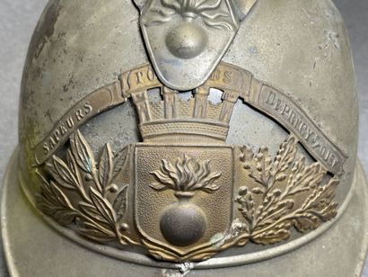 Casque de sapeur-pompier de Précy sur Oise....