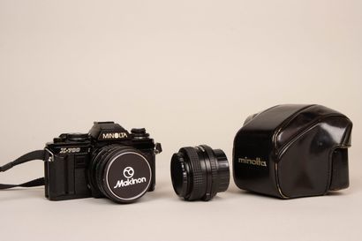 Appareil photo MINOLTA X-700. 
et deux objectifs
-Makinon...
