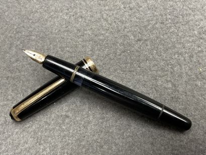 MONTBLANC
Parure en écrin cuir comprenant...
