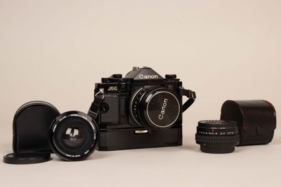 Appareil photo CANON A-1. 
et deux objectifs
-Canon...