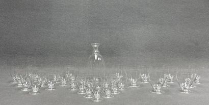 DAUM
Partie de service de verres en cristal...