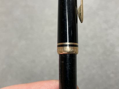 MONTBLANC
Parure en écrin cuir comprenant...