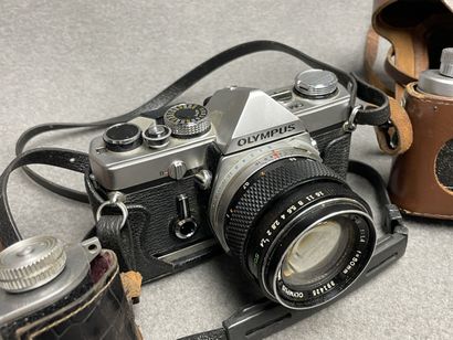Lot de six appareils photo argentiques
Norca,...