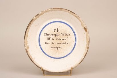 Nevers début XIX°. 
Assiette en faïence 