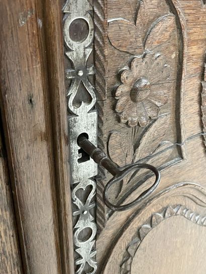 Armoire de mariage du pays de Caux en chêne...