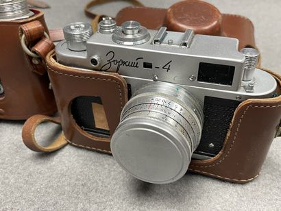 Lot de six appareils photo argentiques
Norca,...