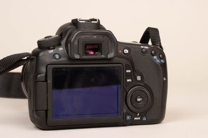 CANON EOS 60D
Appareil photo reflex numérique...
