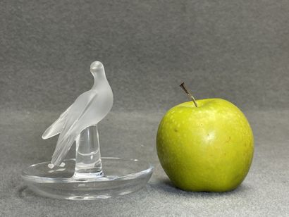 LALIQUE FRANCE.
Baguier en cristal translucide...
