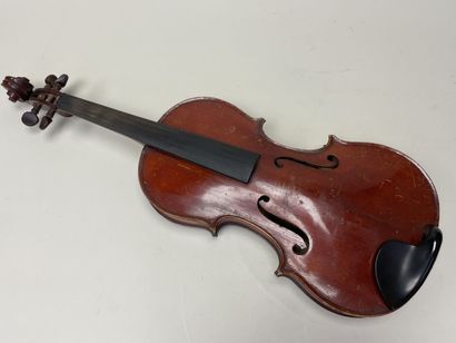 Violon. 
Portant l'étiquette 