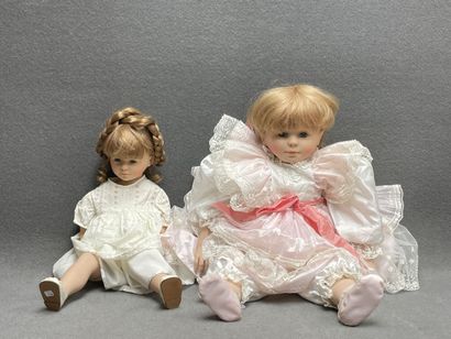 COROLLE: Deux poupées de collection.
- Création...