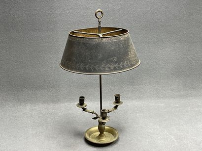 Lampe bouillotte en bronze à trois lumières,...