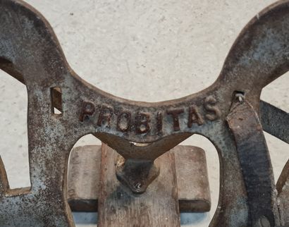 Rameur en bois 
Probitas