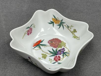 RAYNAUD Limoges:
Coupe creuse en porcelaine...