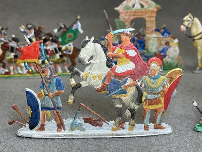 Collection de soldats étains plat, peints,...