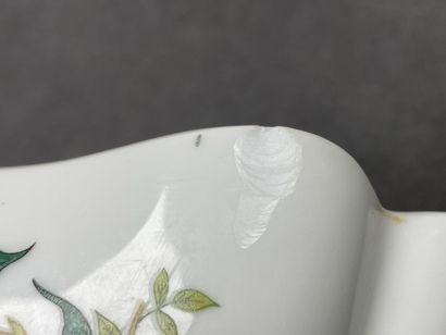RAYNAUD Limoges:
Coupe creuse en porcelaine...