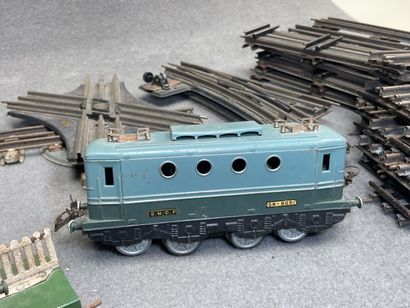 Train électrique HORNBY en tôle lithographie...