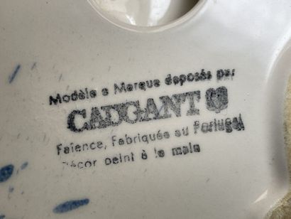 CAUGANT Portugal,
Terrine en faïence en forme...