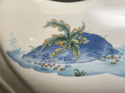 Gien 
Coupe creuse en faience modèle Magellan....