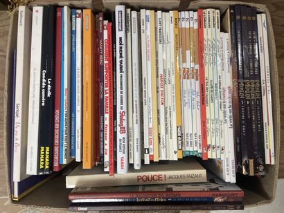 Carton d'albums de bandes dessinées. BD