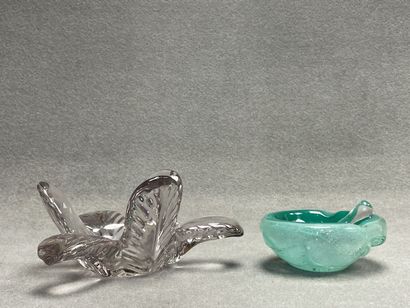 Verrerie. 
Coupe en cristal et mortier en...