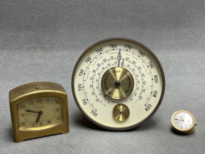 Horlogerie: 
Jaeger baromètre. D. :16 cm....