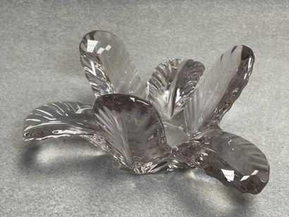 Verrerie. 
Coupe en cristal et mortier en...