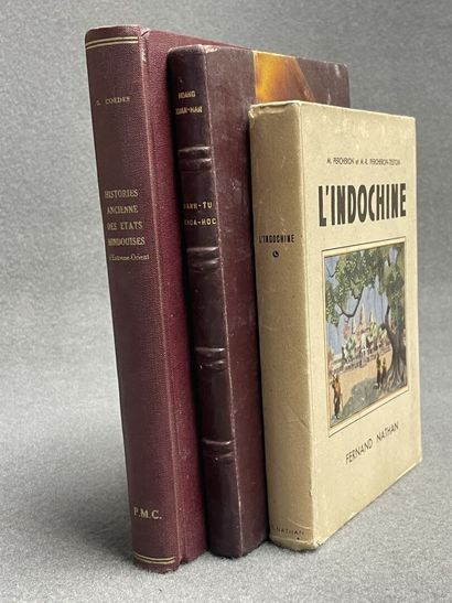 Trois livres: INDOCHINE 
Histoire ancienne...