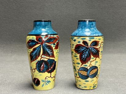 LIMOGES années 1920
Paire de vases en porcelaine.
H:...