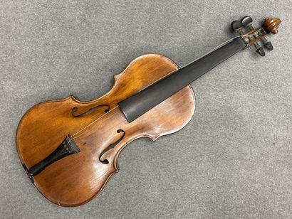 Violon. 
Portant l' étiquette 