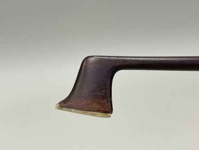 Deux archets
L: 74 cm
