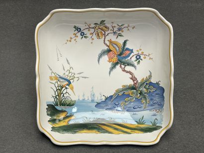 Gien 
Coupe creuse en faience modèle Magellan....