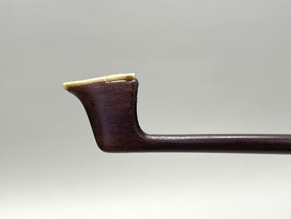 Deux archets
L: 74 cm