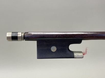 Deux archets
L: 74 cm