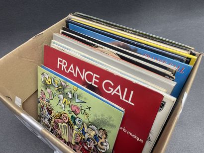 Carton de vinyles 33 tours. 
Variété Française...