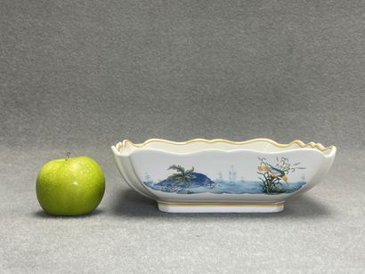 Gien 
Coupe creuse en faience modèle Magellan....