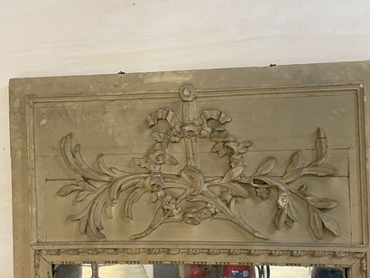 Trumeau cadre en bois et stuc doré
Style...